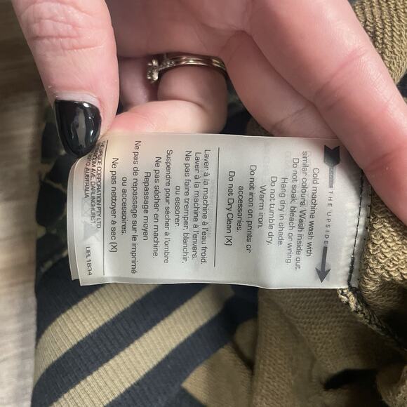 THE UPSIDE Sweatshirts Women Size 4 Camo‎ Crew Neck Long Sleeve - Picture 5 of 6